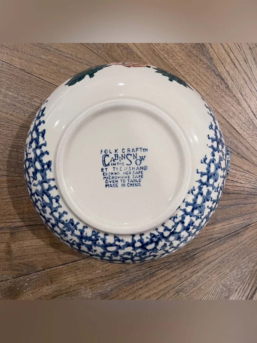 Christmas Tienshan Folk Craft Cabin in the Snow 8 Cup Covered Casserole Dish